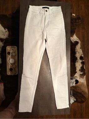 KanCan White Skinny Jeans - Slim Fit